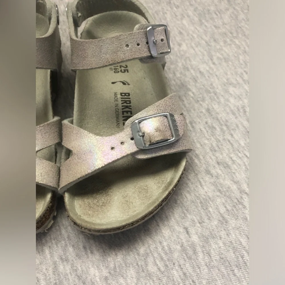 Birkenstock Rio Kids Silver Leather Strappy Buckle Sandals Size: EUR 25 = US 7